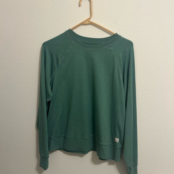 Vuori Women’s Long-Sleeve Halo Crew – Medium – Celadon Heather - Picture 3 of 4